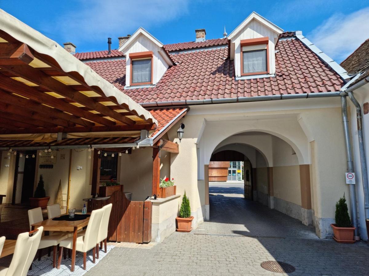 Nádasdi Ház Szekszárd Exterior foto