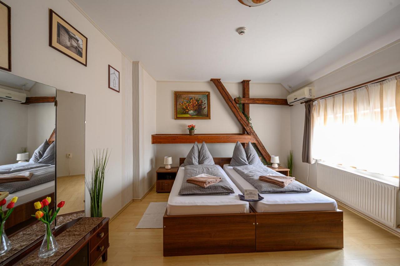 Nádasdi Ház Szekszárd Exterior foto